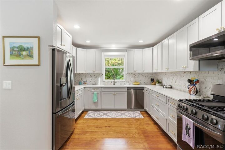 Property Photo: 4099 W Ridge Lane FL 34433