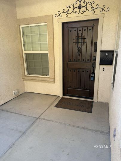 Property Photo:  637 Pinon Ct  CA 93555 