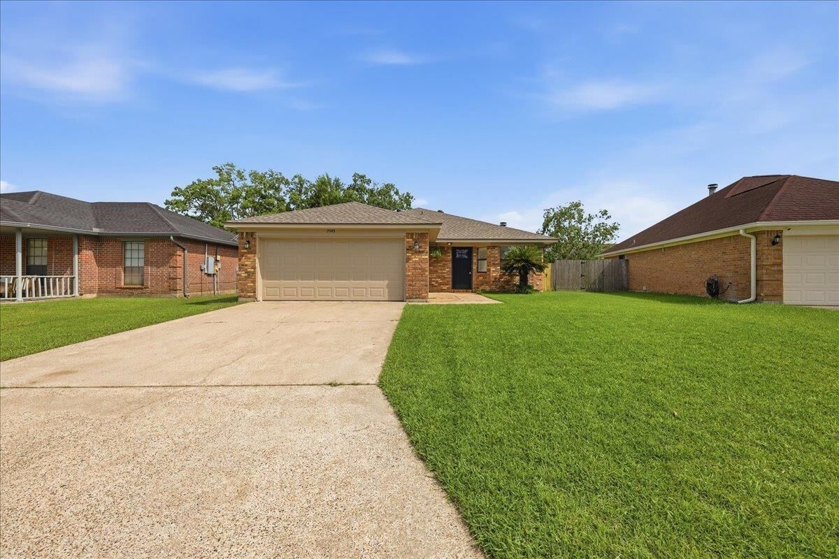 Property Photo:  7945 Bluebonnet St  TX 77713 
