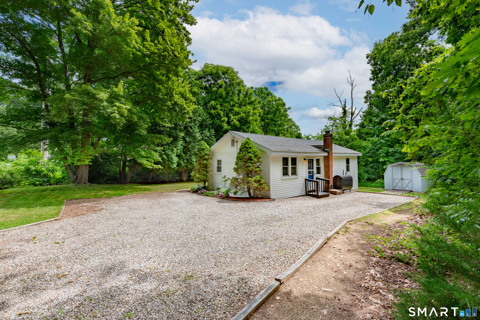 Property Photo:  195 Daly Road  CT 06238 