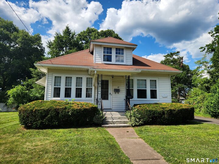Property Photo:  47 Ashworth Street  CT 06040 