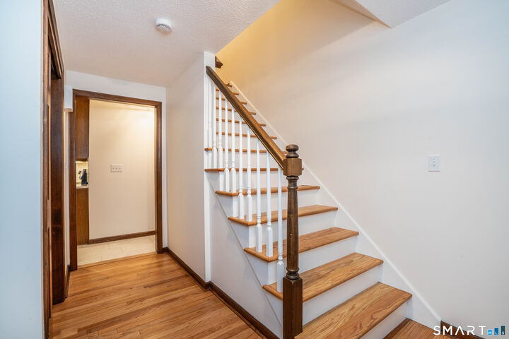 Property Photo:  182 Valley View Road  CT 06040 