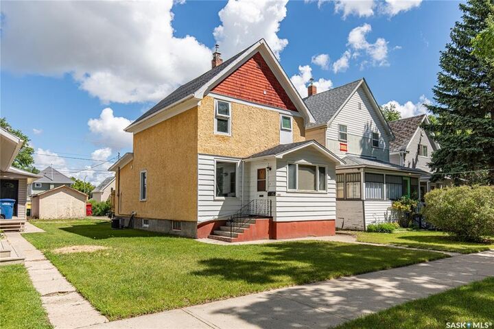 Property Photo:  430 Duffield Street W  SK S6H 5H8 