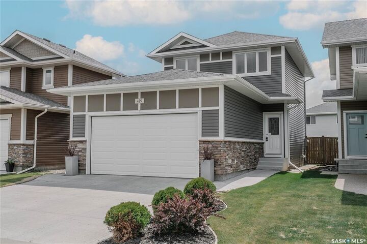Property Photo:  419 Veltkamp Crescent  SK S7T 0S2 