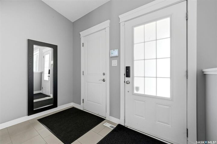 Property Photo:  6920 Maple Ridge Drive  SK S4X 0H9 