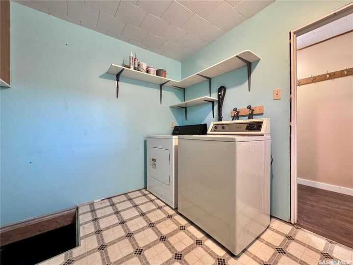 Property Photo:  138 Sunset Street  SK S0A 0M0 