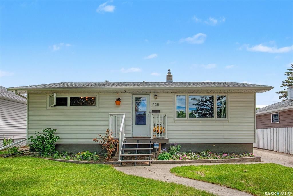 Property Photo:  235 Toronto Street N  SK S4R 0M3 