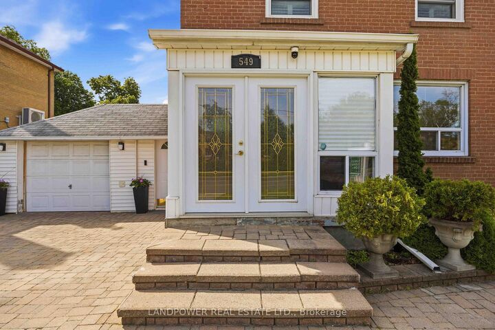 Property Photo: 549 Lawrence Avenue W ON M6A 1A5