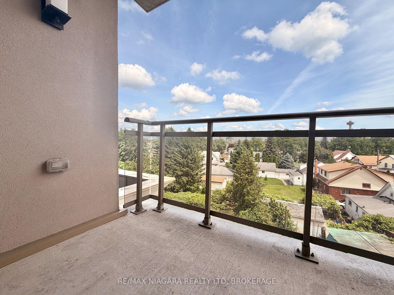 Property Photo:  5698 Main Street 414  ON L2G 5Z4 