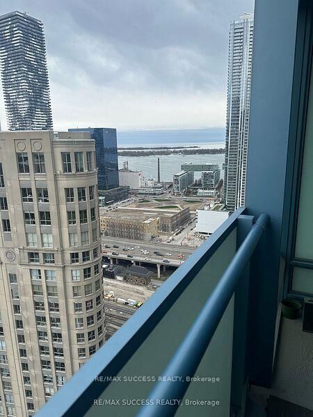 Property Photo:  8 The Esplanade Street 3109  ON M5E 0A6 