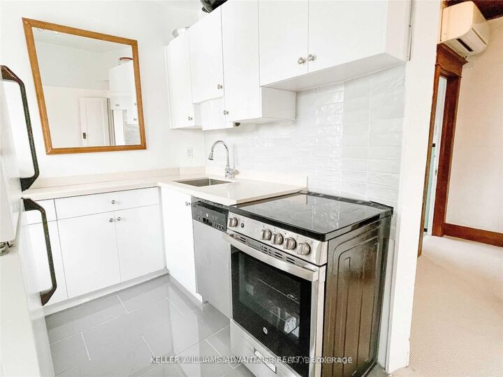 Property Photo:  98 Woodycrest Avenue #Upper  ON M4J 3A9 