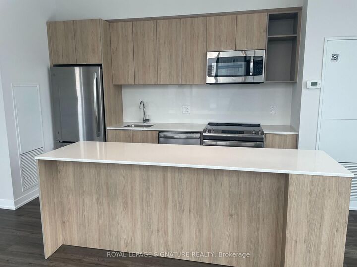 Property Photo:  25 Nicholas Avenue 2604  ON M5A 0M9 