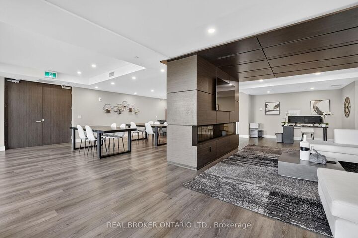 15 Queen Street S 1206 — photo 1