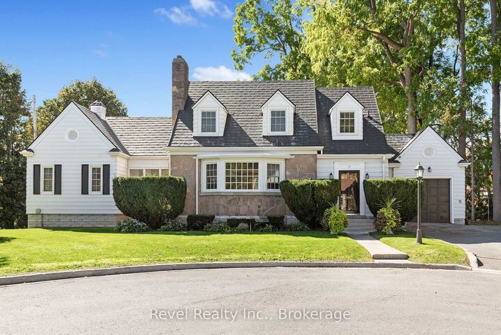 Property Photo: 13 Sylvan Crescent ON K9V 2W4
