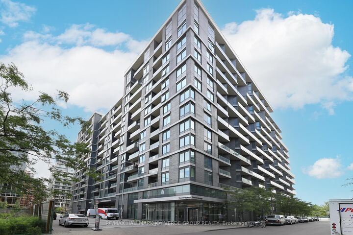 Property Photo:  1 Edgewater Drive Ph36  ON M5A 1B9 