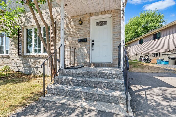Property Photo: 347 Kingsdale Avenue ON K7M 7Z1