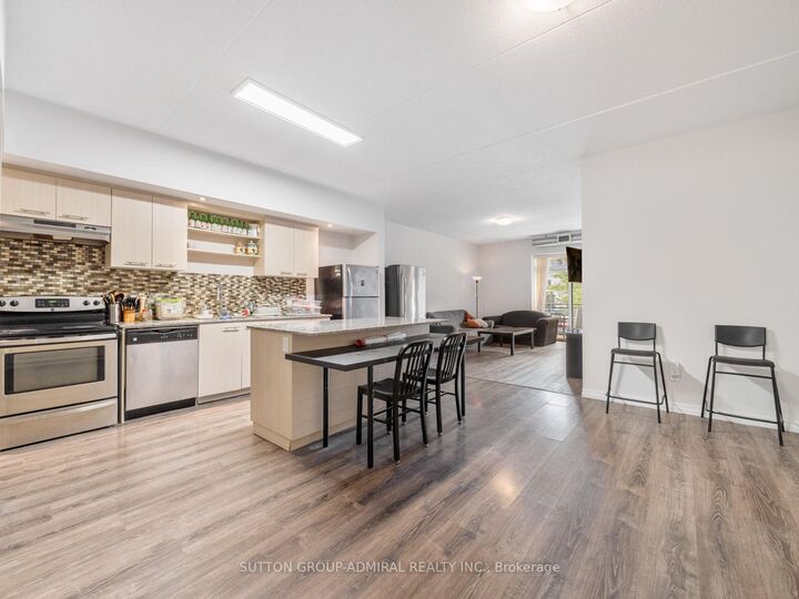 8 Hickory Street W 203 — photo 1