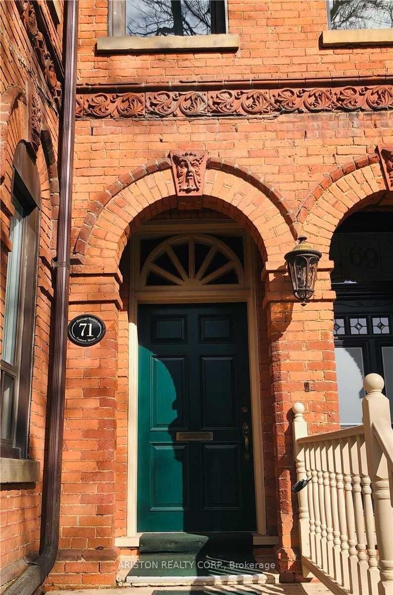 Property Photo:  71 Pembroke Street  ON M5A 2N9 
