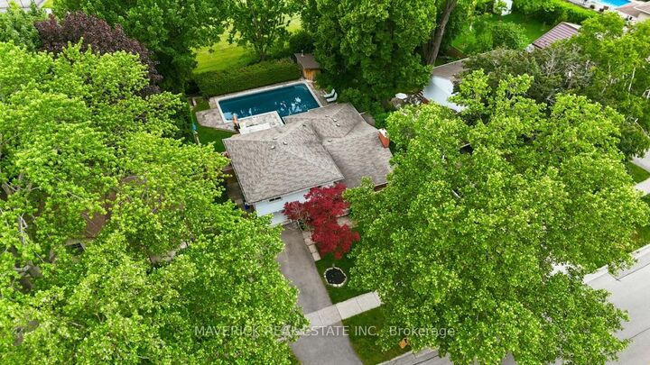 Property Photo:  653 Viscount Road  ON N6J 2Y4 