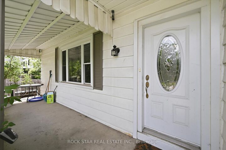 Property Photo: 275 West 2nd Street ON L9C 3G8