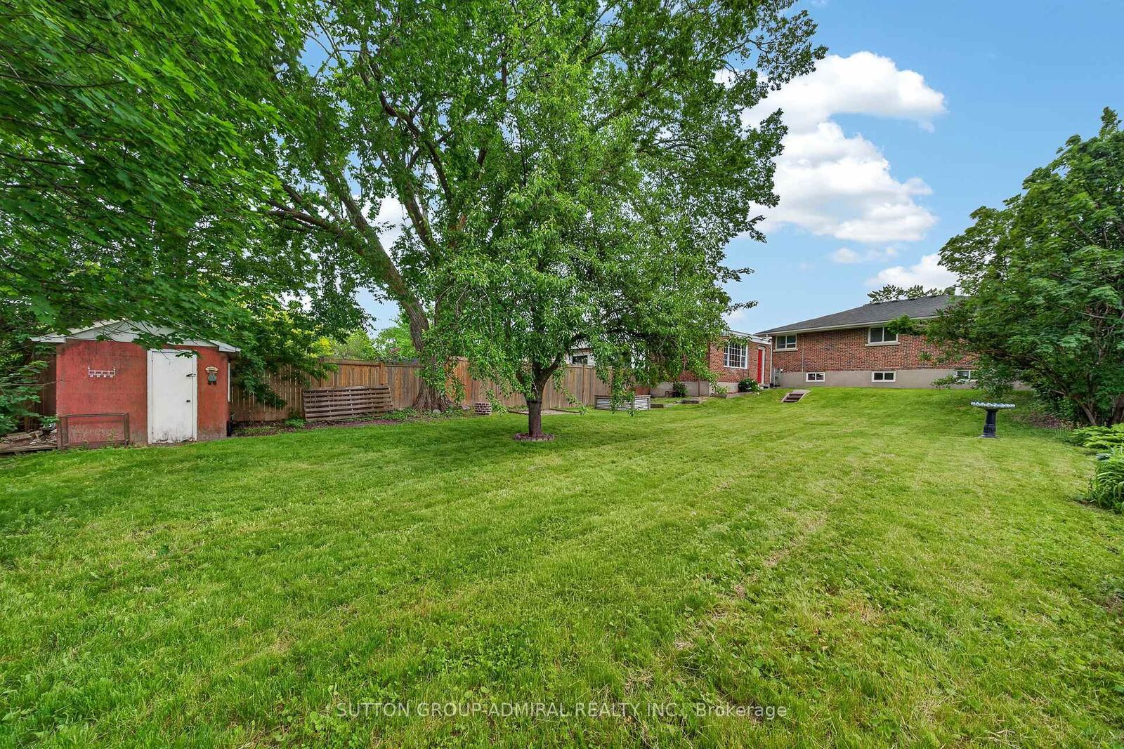 Property Photo:  26 Shannon Street  ON L4M 2K8 