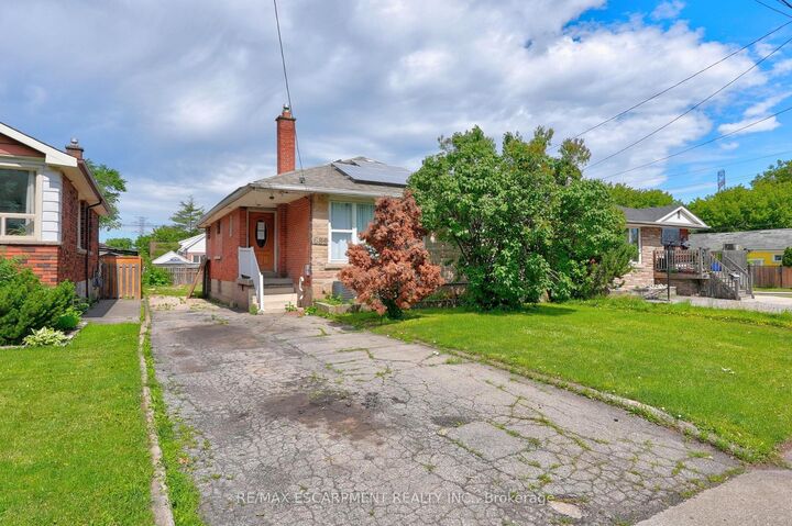 689 Burgess Avenue — photo 1