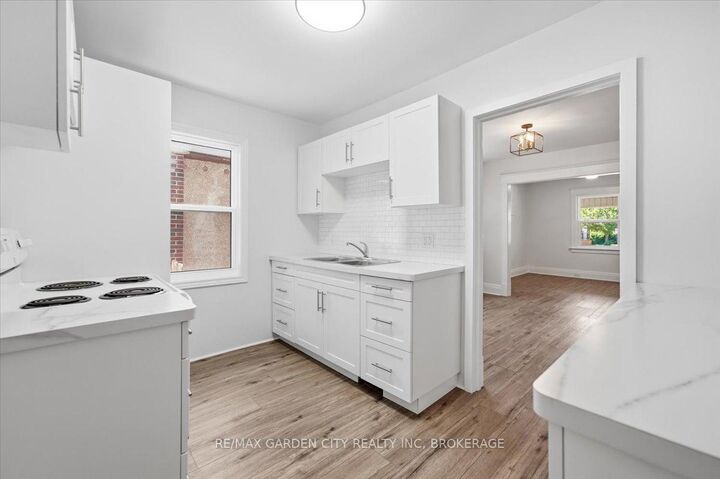 Property Photo: 106 Carlton Street ON L2R 1R3