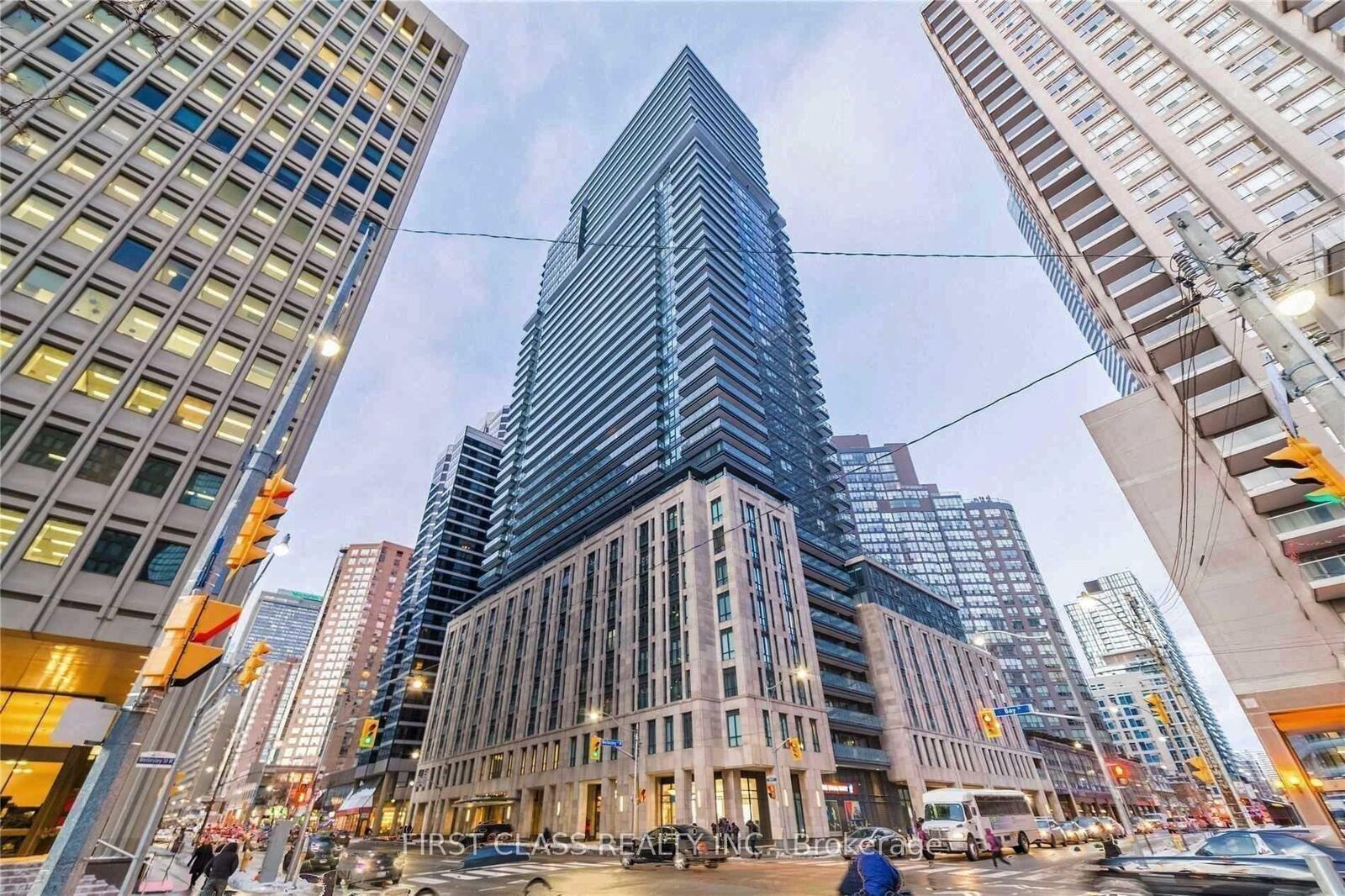Property Photo:  955 Bay Street 2811  ON M5S 0C6 