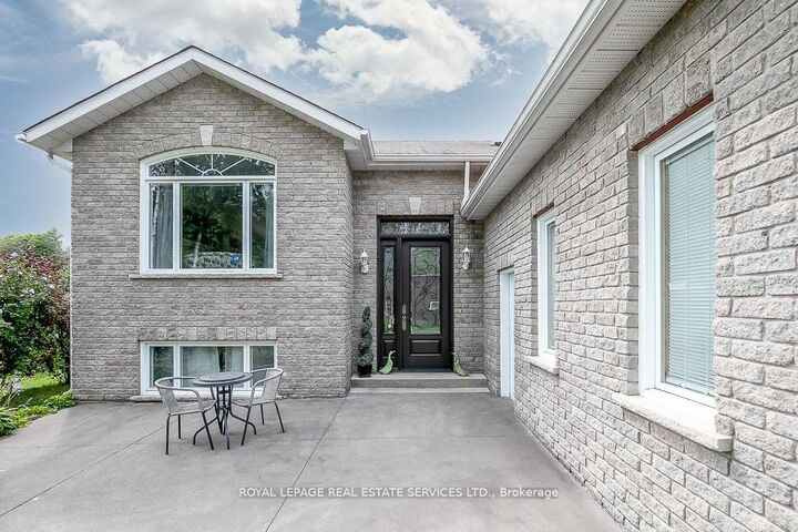 Property Photo: 96 46th Street N ON L9Z 1Y7