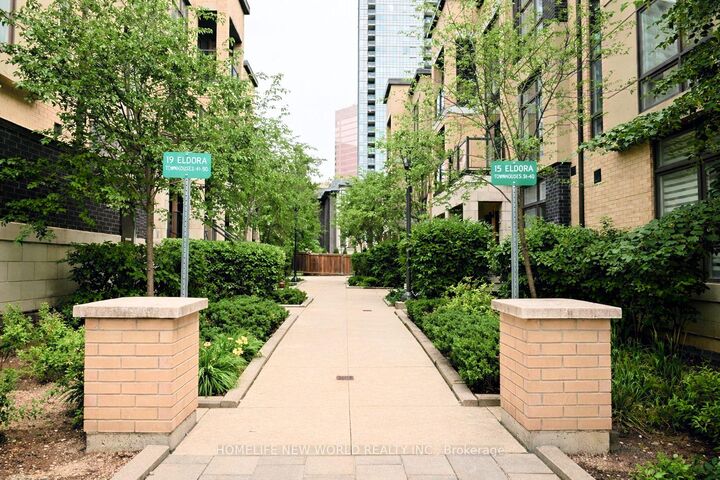 Property Photo:  19 Eldora Avenue 45  ON M2M 1R3 
