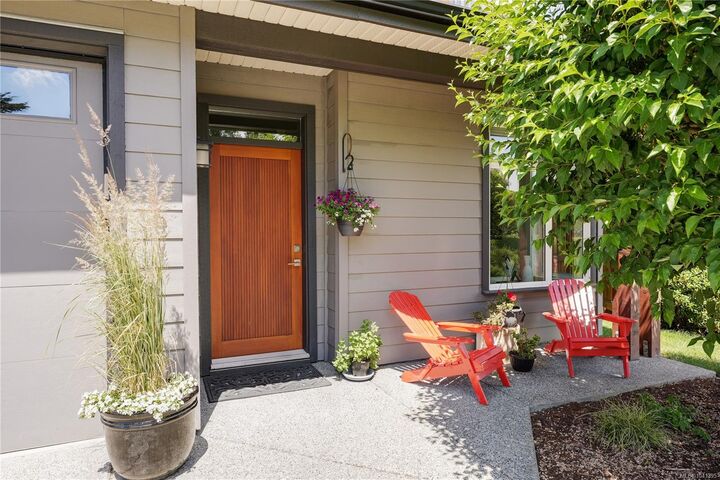 Property Photo: 2020 Deerbrush Cres BC V8L 0C5