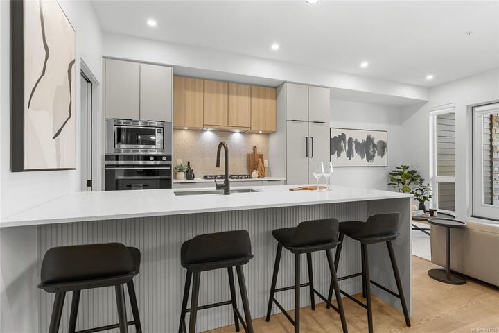 Property Photo: 2341 Bear Mountain Pkwy #305 BC V9B 6V1