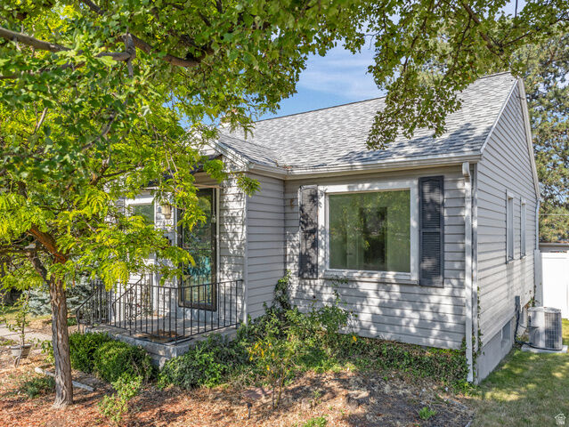 Property Photo:  2830 S 2300 E  UT 84109 
