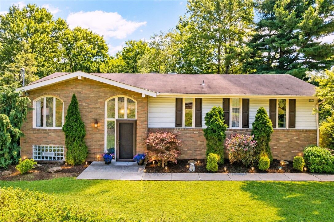 Property Photo:  114 Brookdale Circle  PA 15317 