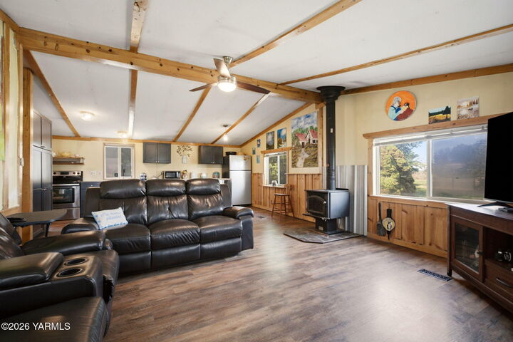 Property Photo:  15142 Fisk Rd  WA 98908 