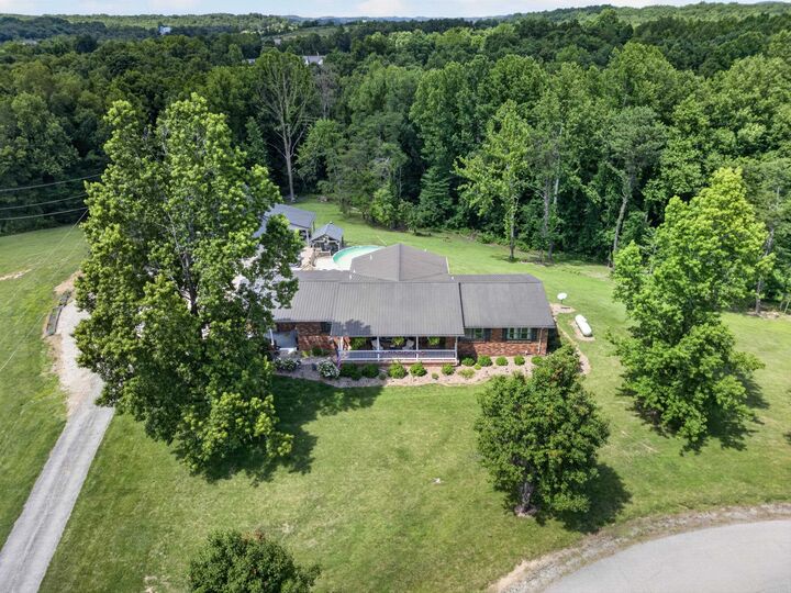 Property Photo:  1080 Lakewood Drive  KY 41143 