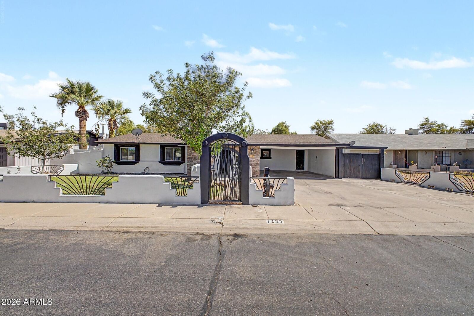 Property Photo:  1237 W Ivanhoe Street  AZ 85224 
