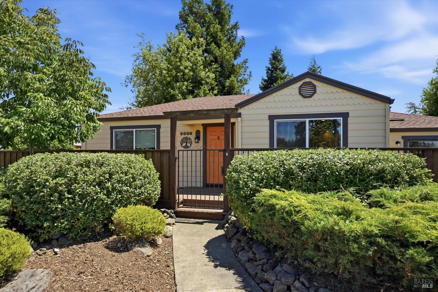 Property Photo:  2006 Montgomery Drive  CA 95405 