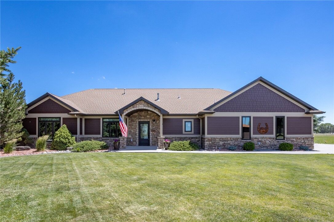 Property Photo: 3024 S Laurel Road MT 59044
