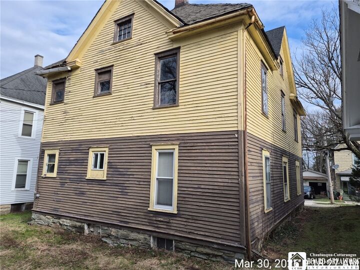Property Photo: 10 Terrace Place NY 14701
