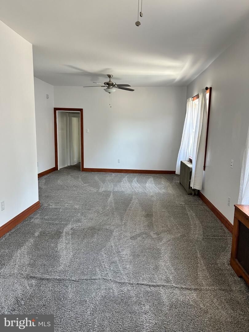 Property Photo:  29 E Gloucester Pike 29 B  NJ 08007 
