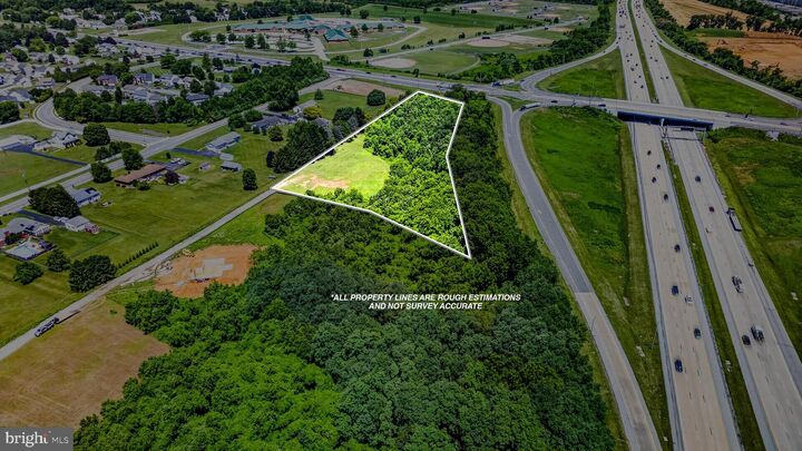 Property Photo: 1902 McCoy Road DE 19701