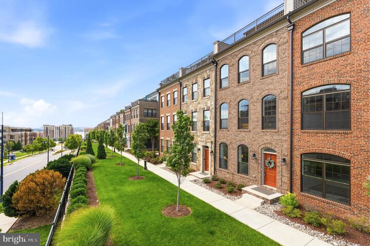 Property Photo:  617 Leigh Way  MD 20745 