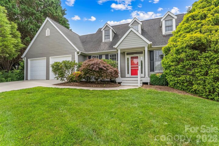 Property Photo:  6 Southbrook Drive  NC 28732 