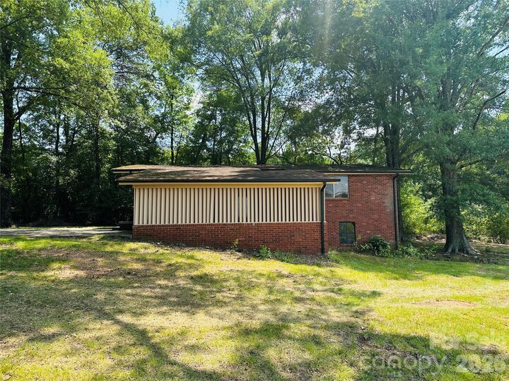 Property Photo: 14 Pop Davis Road NC 28681