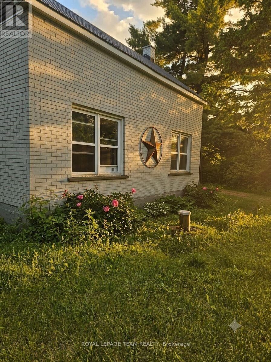 Property Photo: 21896 Concession Road 10 Road ON K0H 1B0