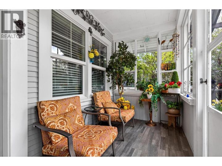 Property Photo: 716 Lawson Avenue BC V1Y 6S8