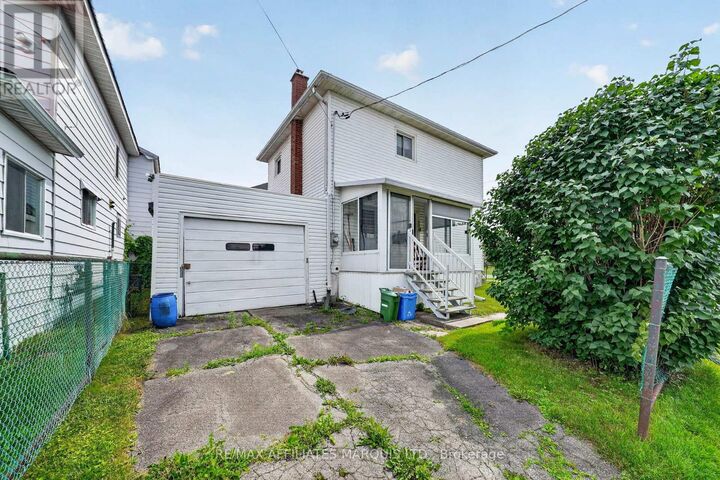Property Photo:  343 Carleton Street  ON K6H 4X6 