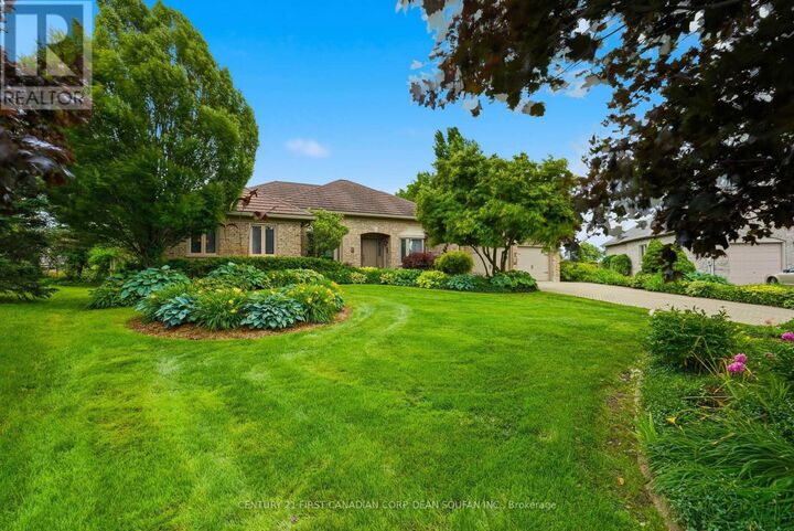 Property Photo:  64 Wynfield Lane  ON N6H 5L2 