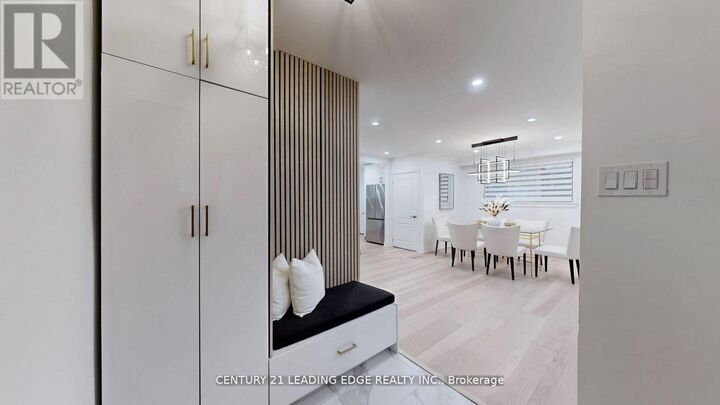 Property Photo:  3070 O'Hagan Drive  ON L5C 2C5 